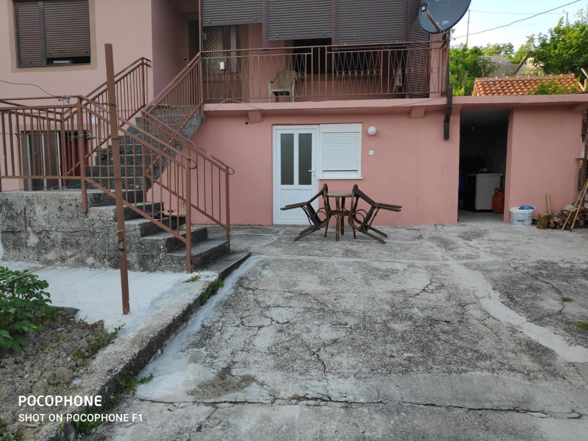 Apartman Pavle 2 Virpazar Eksteriør billede